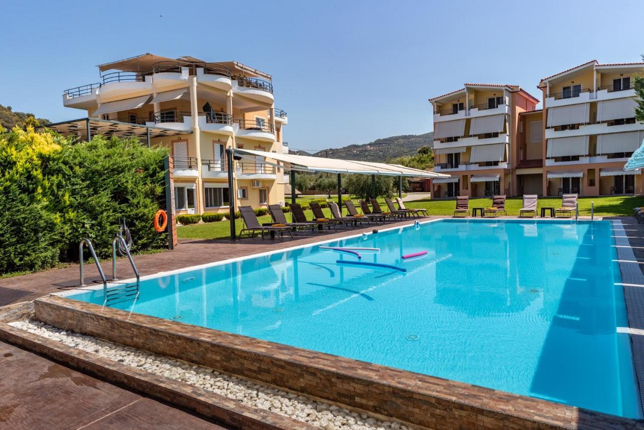 Anilio Plaza Aparthotel Zacharo Bagian luar foto