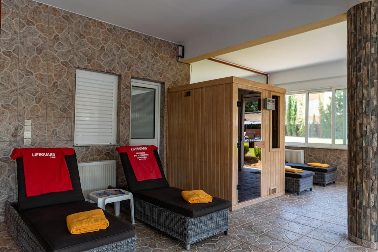 Anilio Plaza Aparthotel Zacharo Bagian luar foto