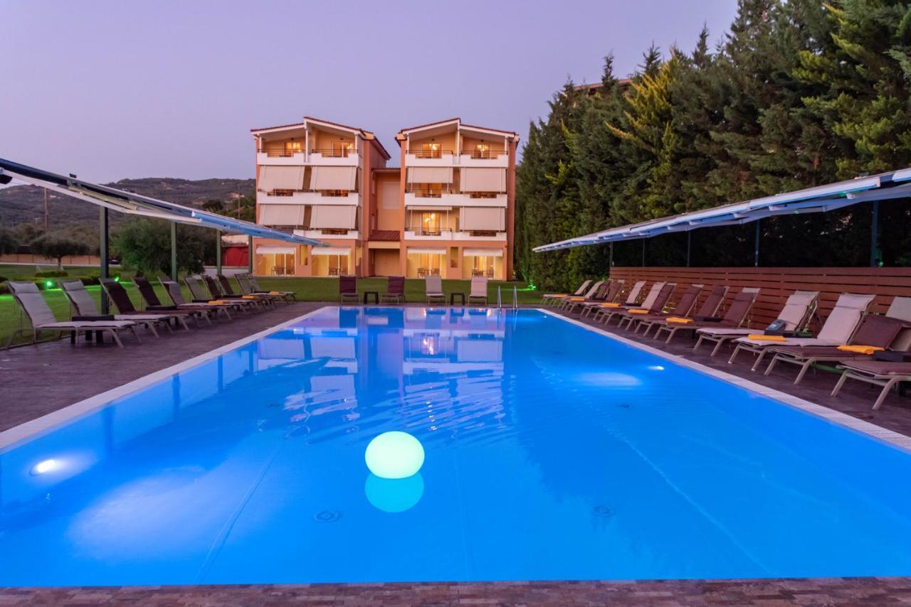 Anilio Plaza Aparthotel Zacharo Bagian luar foto
