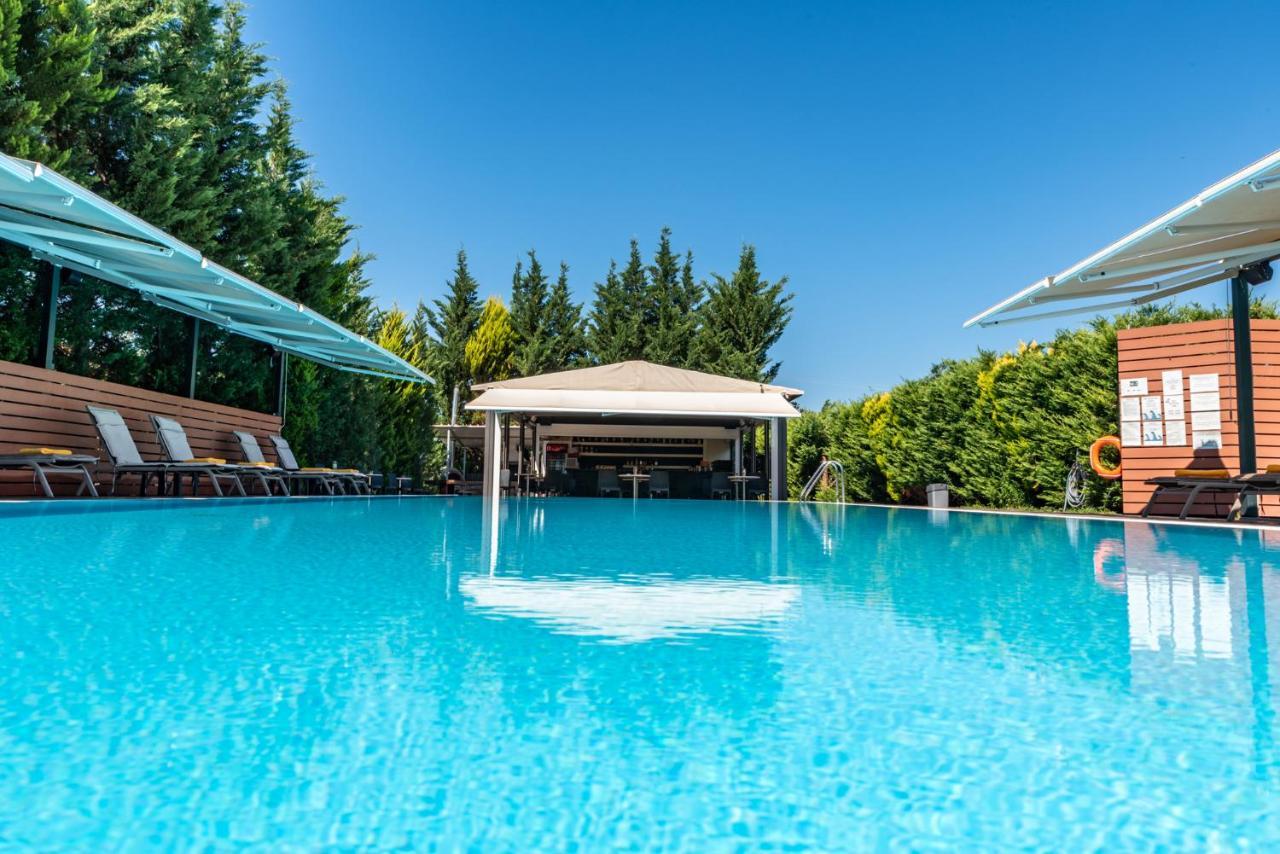 Anilio Plaza Aparthotel Zacharo Bagian luar foto