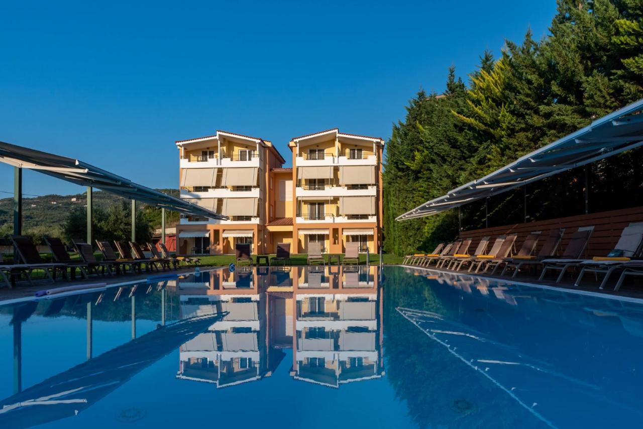 Anilio Plaza Aparthotel Zacharo Bagian luar foto