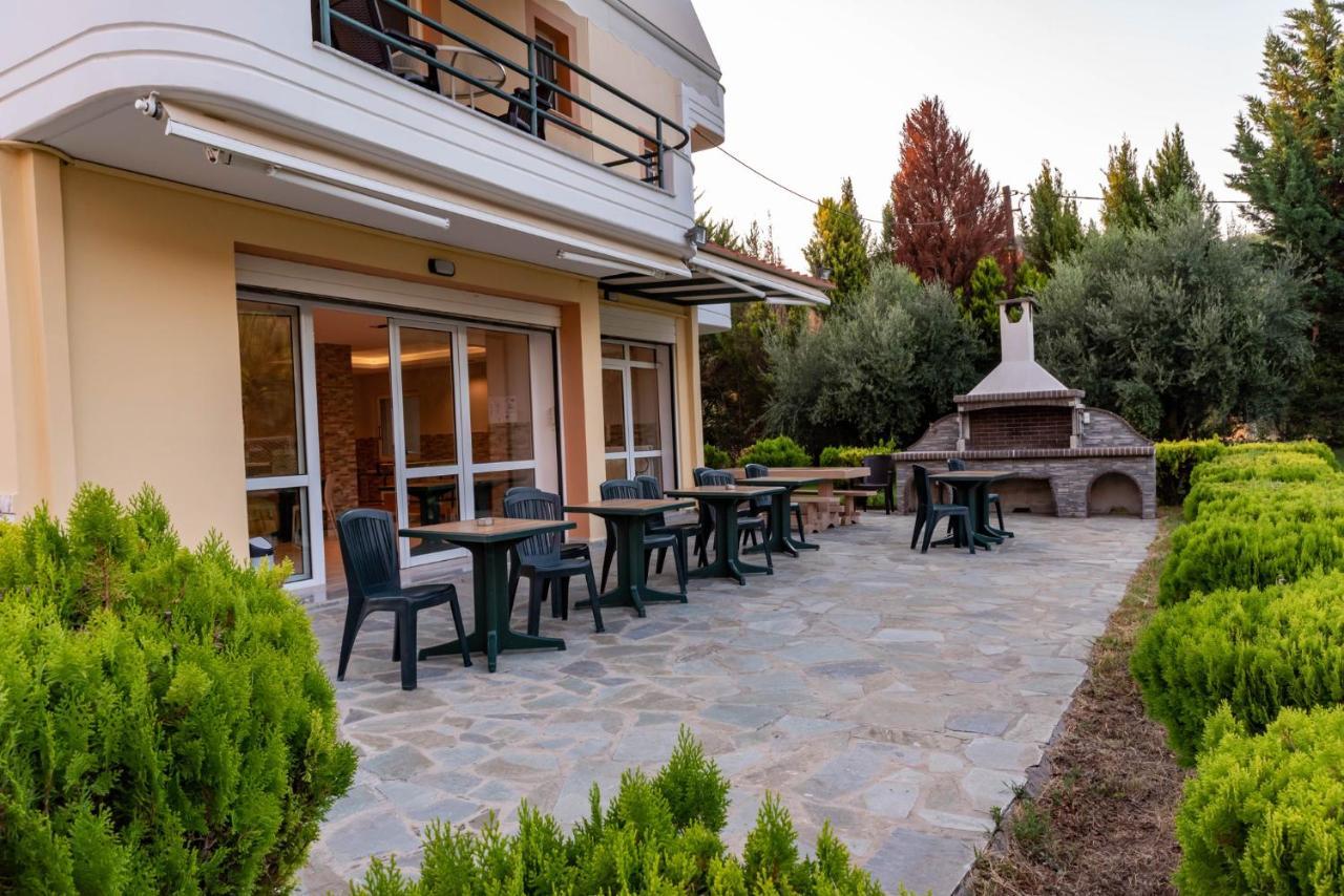 Anilio Plaza Aparthotel Zacharo Bagian luar foto