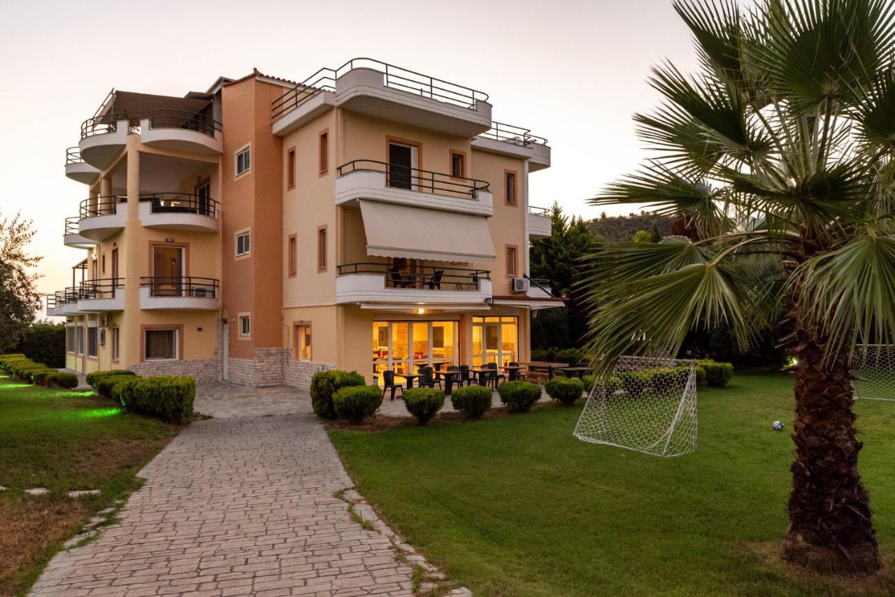 Anilio Plaza Aparthotel Zacharo Bagian luar foto