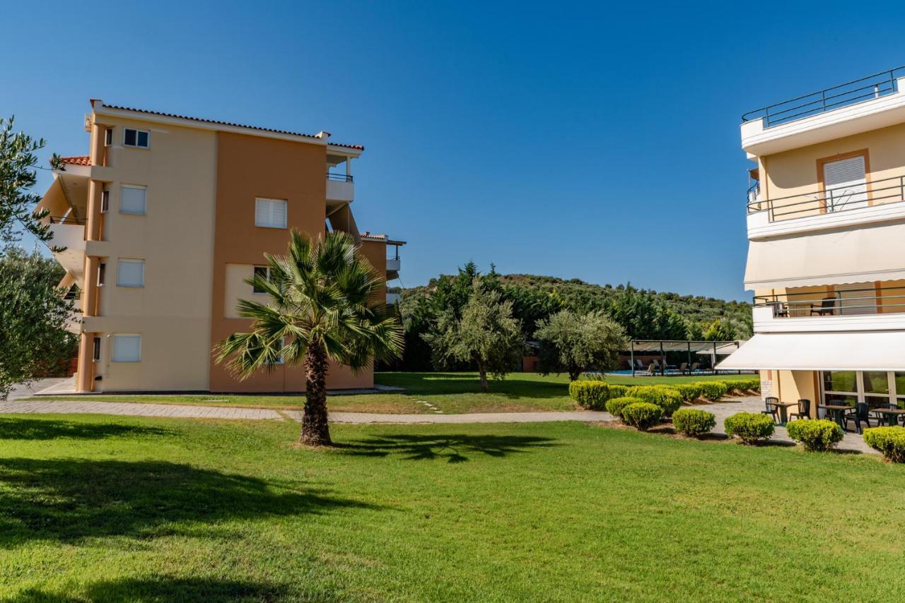 Anilio Plaza Aparthotel Zacharo Bagian luar foto