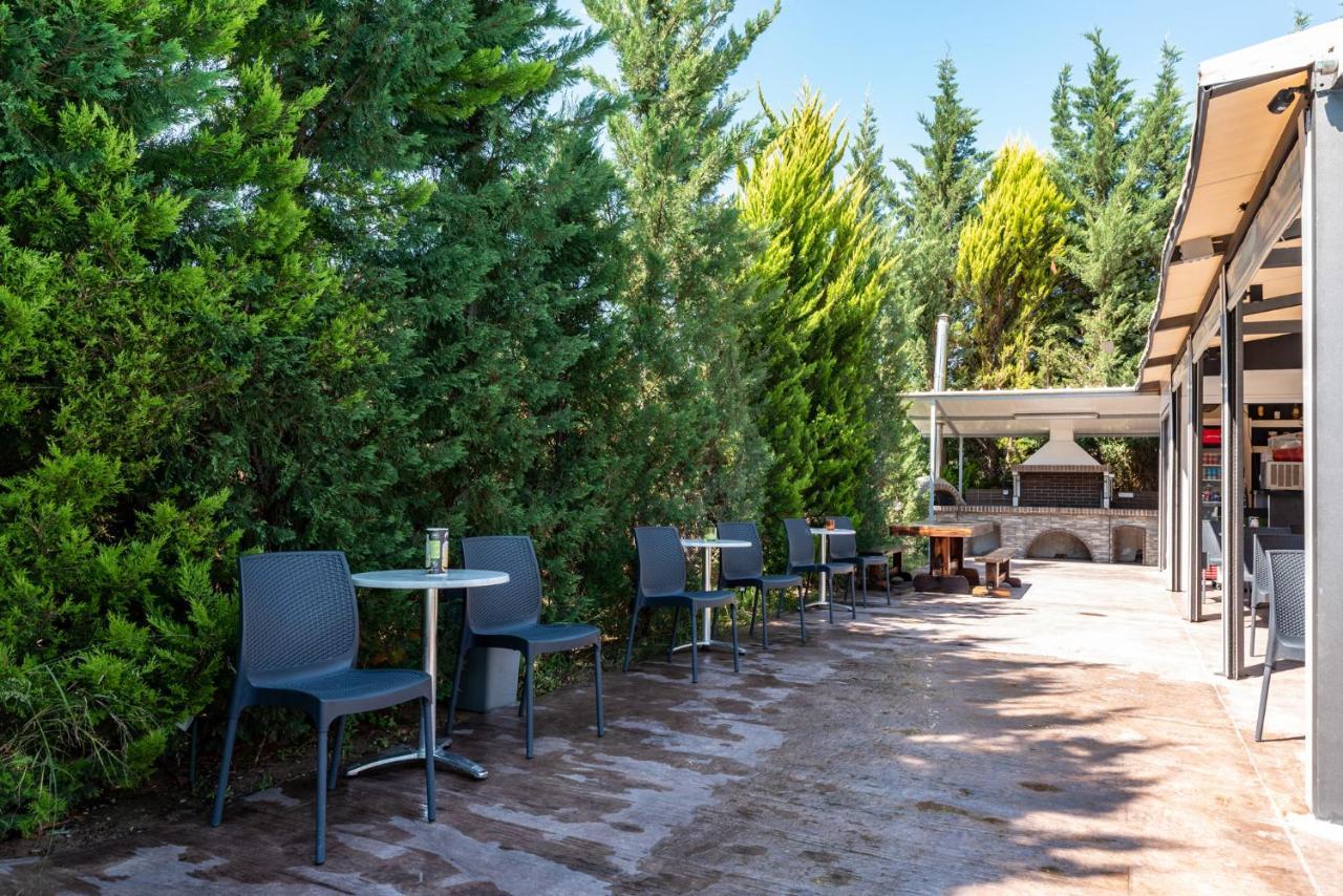 Anilio Plaza Aparthotel Zacharo Bagian luar foto