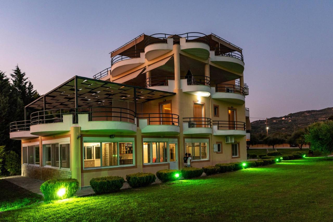 Anilio Plaza Aparthotel Zacharo Bagian luar foto