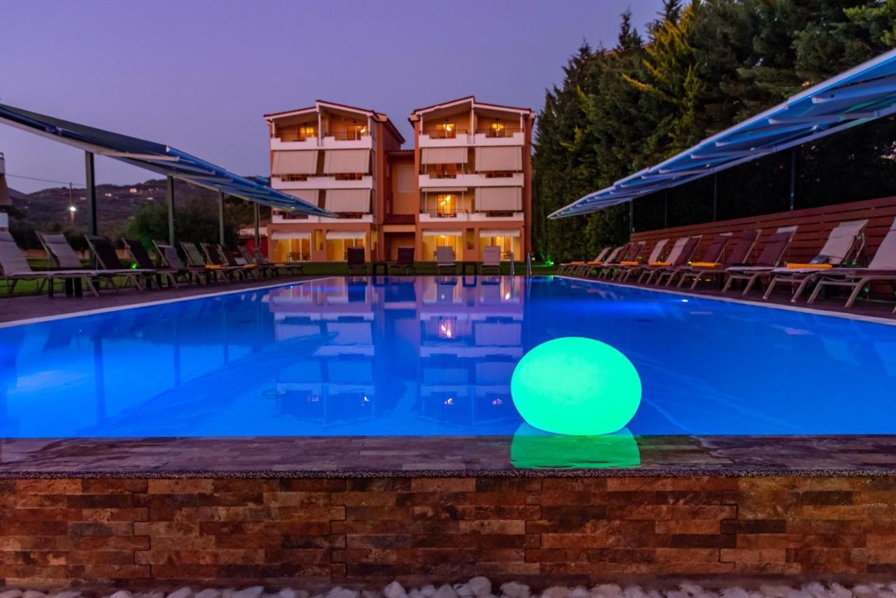 Anilio Plaza Aparthotel Zacharo Bagian luar foto