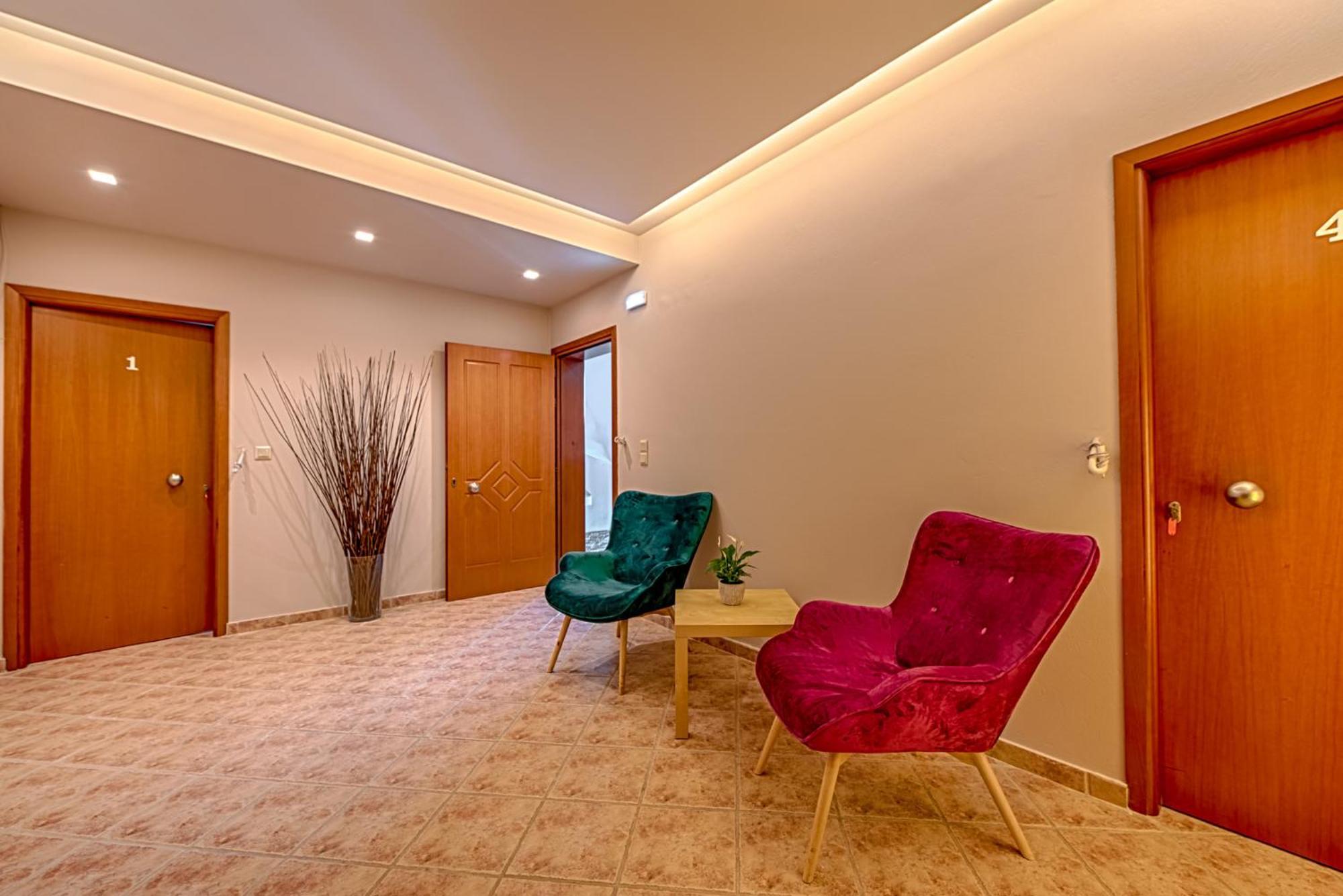 Anilio Plaza Aparthotel Zacharo Ruang foto