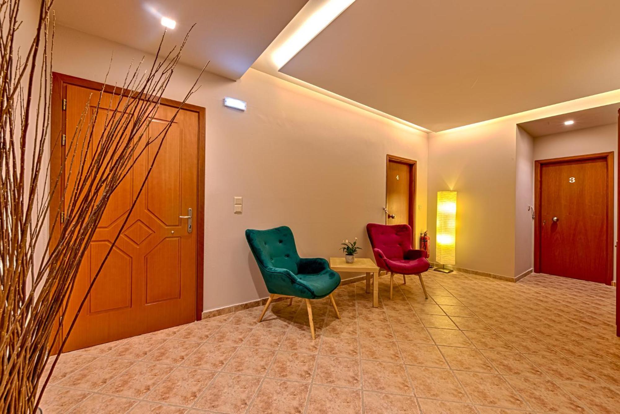 Anilio Plaza Aparthotel Zacharo Ruang foto